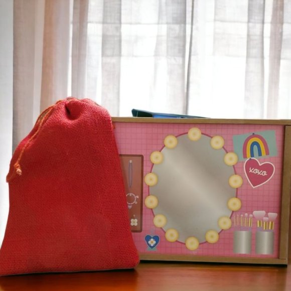 Wood Salon Box with Roleplay Makeup Set - Box Opens to Store Items - Picture 3 of 5